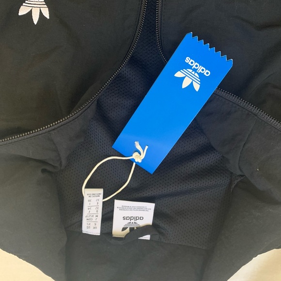 New Adidas jacket size XS - Picture 3 of 4